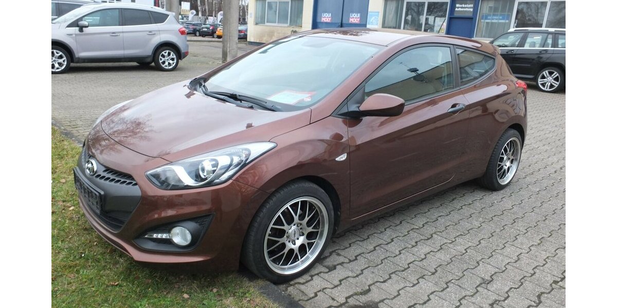Hyundai i30 KLIMAAUTOMATIK SPORT LMF/BREITREIFEN 117.877 km 7.500 &euro; Köln 50858