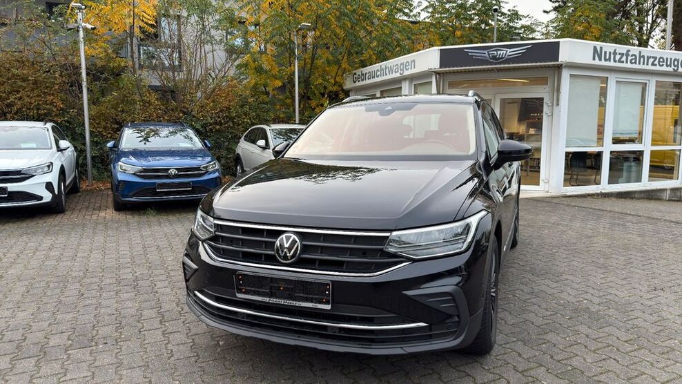 VW Tiguan 92.180 km 22.390 € Köln 51067