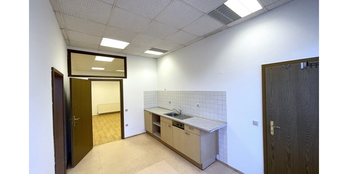 Helle Gewerbeeinheit mit eigenem Eingang und großzügigen Räumen - Gewerbeobjekt Königswinter | Angebot:26931888