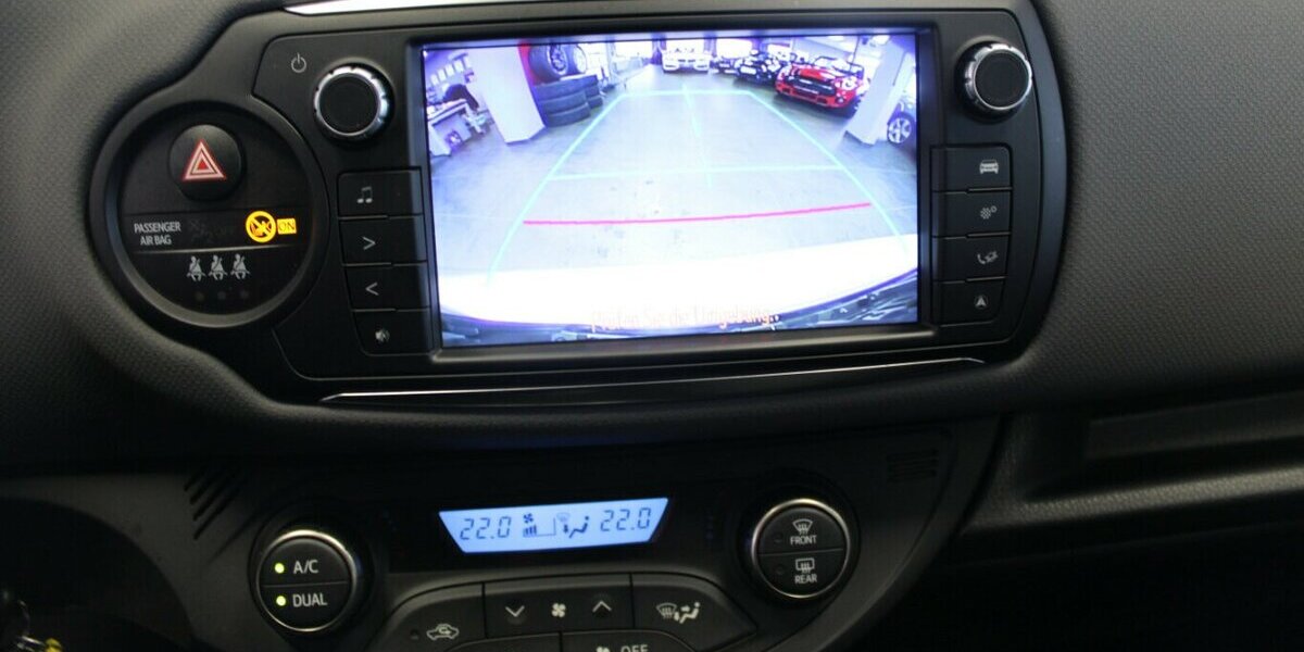 Toyota Yaris Hybrid 1.5 VVT-i Edition-S - 8-Fach - 39.573 km 13.980 &euro; Euskirchen 53881