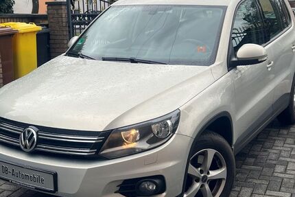 VW Tiguan 125.600 km 9.999 &euro; Bergisch Gladbach 51469
