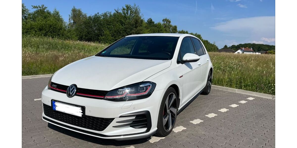 VW Golf 126.706 km 18.499 &euro; Vettelschoß 53560