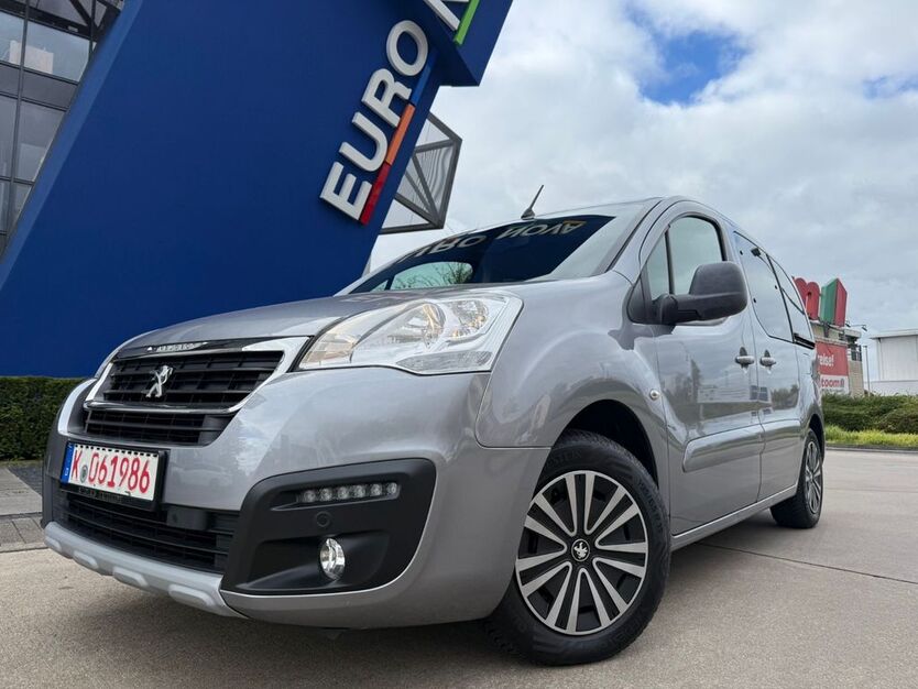 Citroen Berlingo 59.000 km 11.900 € Köln 50939