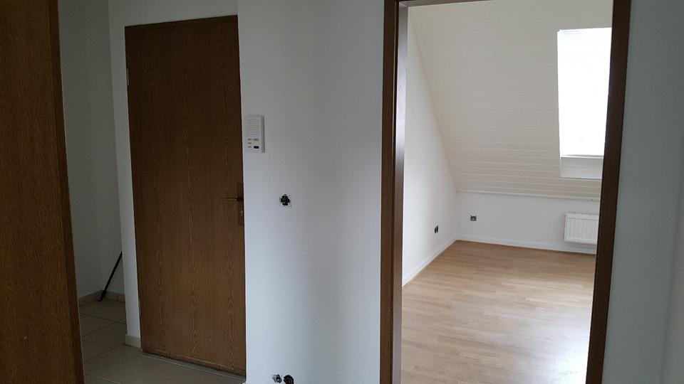 Dachgeschoßwohnung Bonn - 2 Zimmer, 40 m&sup2;, 520&euro; | Angebot:25852036
