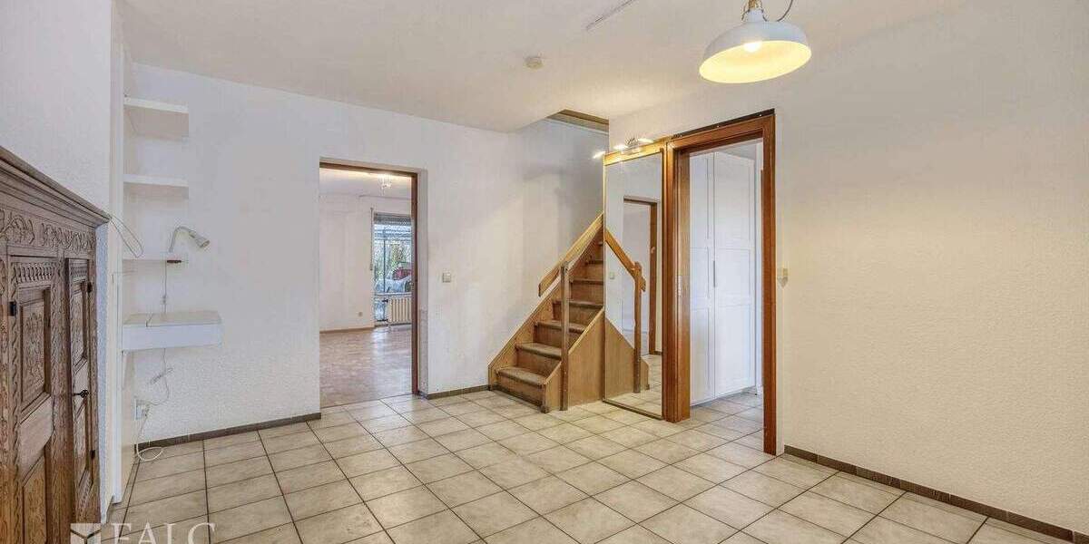 Reihenendhaus Köln Ossendorf - 6 Zimmer, 181 m&sup2;, 599.000&euro; | Angebot:24581055