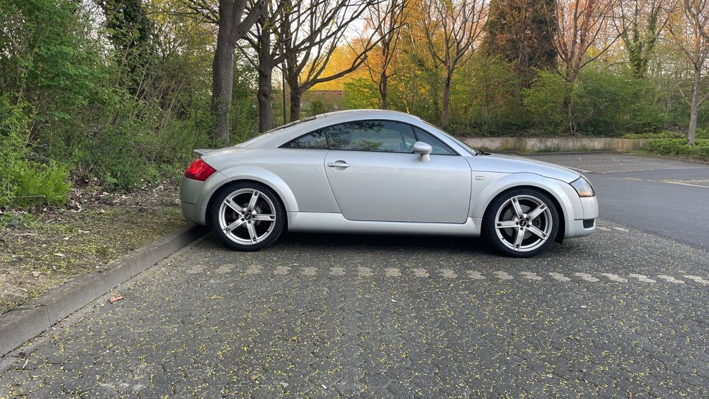 Audi TT 218.500 km 5.990 &euro; Köln 51063