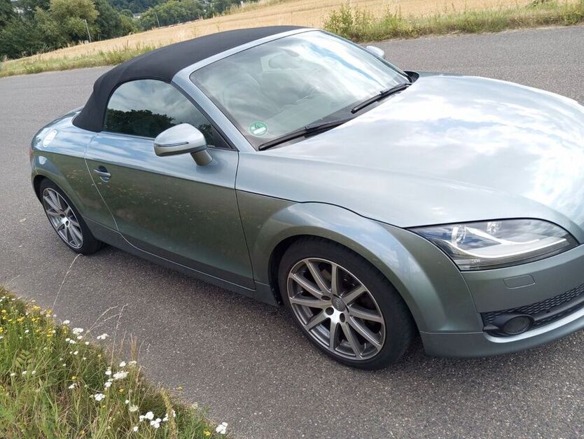 TT