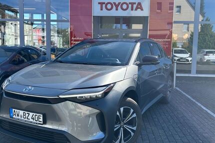 Toyota bZ4X 5.000 km 38.990 € Bad Neuenahr 53474