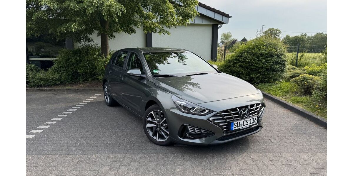 Hyundai i30 19.624 km 15.900 &euro; Niederkassel 53859