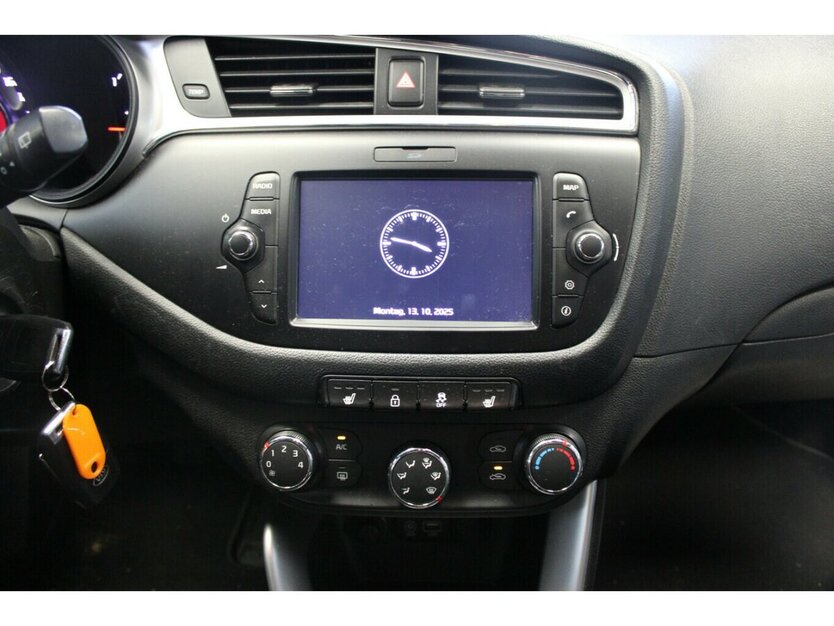 Kia ceed 1.6 GDI SW Edition 7 97.900 km 9.980 € Euskirchen 53881