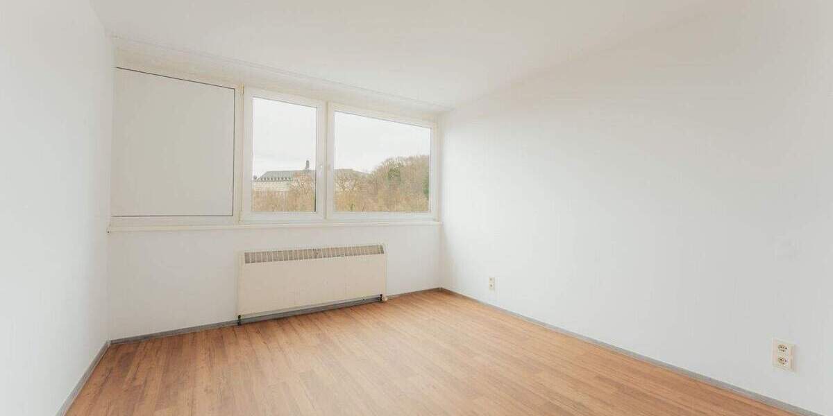 Etagenwohnung Bergisch Gladbach Bockenberg - 3 Zimmer, 89 m&sup2;, 195.000&euro; | Angebot:25738496