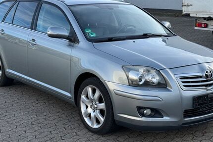 Toyota Avensis 178.960 km 5.950 € Bornheim 53332