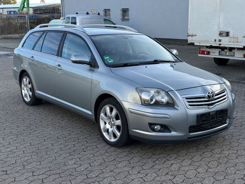 Toyota Avensis 178.960 km 5.950 € Bornheim 53332