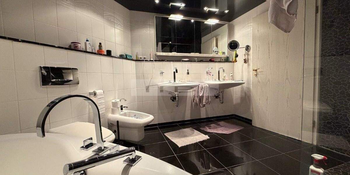 Etagenwohnung Hürth Gleuel - 3 Zimmer, 122 m&sup2;, 1.750&euro; | Angebot:24424174