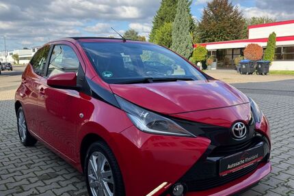 Toyota Aygo (X) 56.645 km 11.290 € Köln 50859