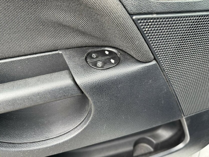 Fiesta Viva X Klima ZV el.FH 1.Hand 78.500 km !!
