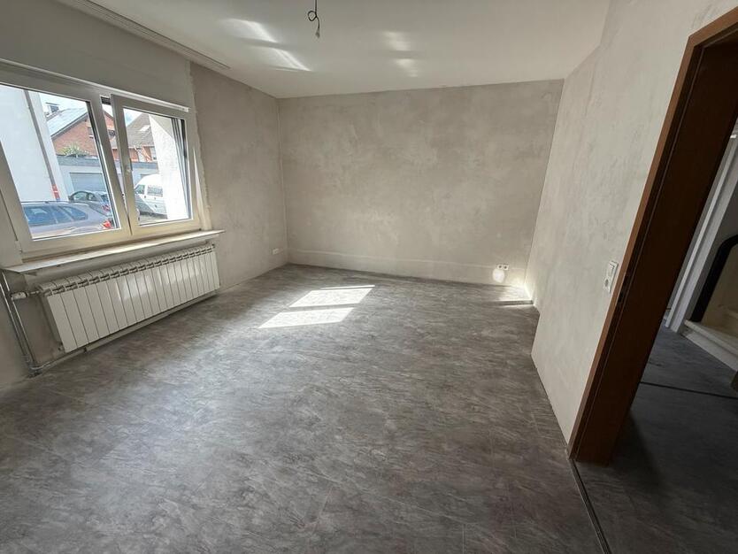 Moderne Doppelhaushälfte mit 3 Etagen zu vermieten Maximal 5 p