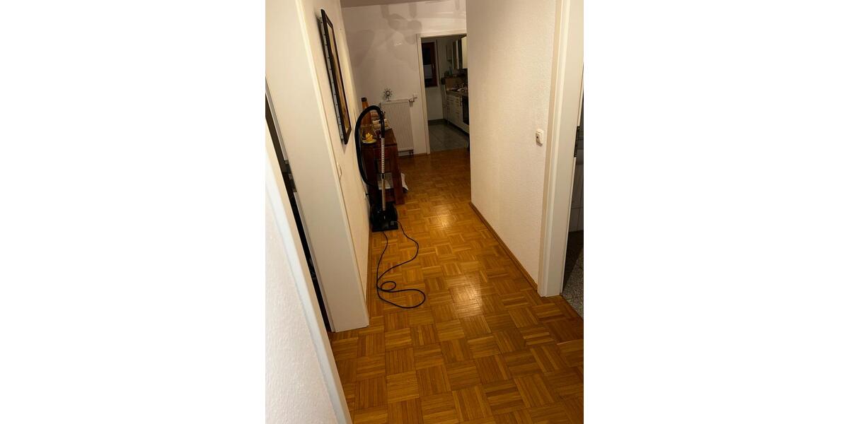 Erdgeschoßwohnung Bonn Gielgen - 3 Zimmer, 100 m&sup2;, 1.700&euro; | Angebot:24693694