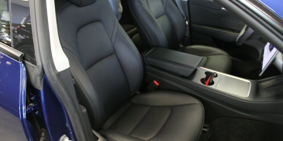 Tesla Model Y RWD 33.530 km 32.980 &euro; Euskirchen 53881