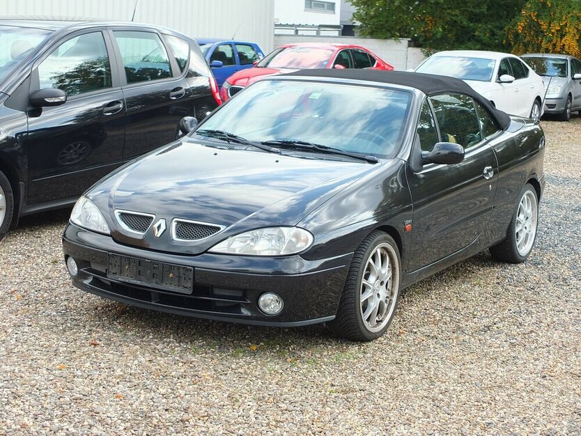 Renault Megane 1.6 16V PRIVILEGE 1.HAND LEDER KLIMAANLAGE 119.545 km 3.704 € Köln 50858