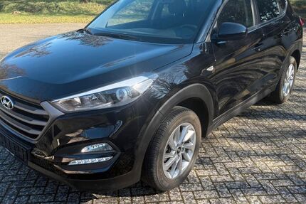 Hyundai TUCSON 33.700 km 14.200 &euro; Kircheib 57635