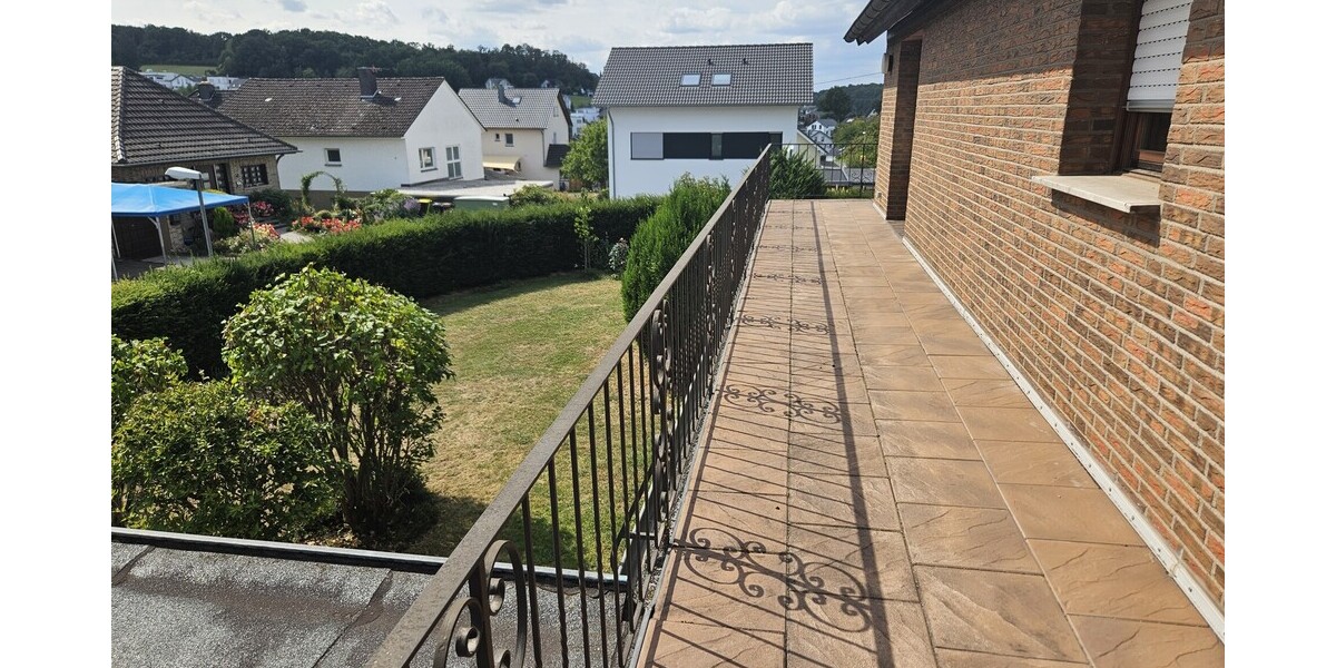 Freistehendes Einfamilienhaus in ruhiger Wohnlage mit Garten und Doppelgarage - Einfamilienhaus Königswinter Thomasberg | Angebot:25711630