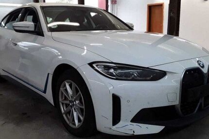 BMW i4 112.892 km 30.000 &euro; Hennef 53773