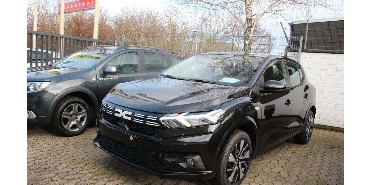 Dacia Sandero 8.900 km 15.900 &euro; Rheinbach 53359