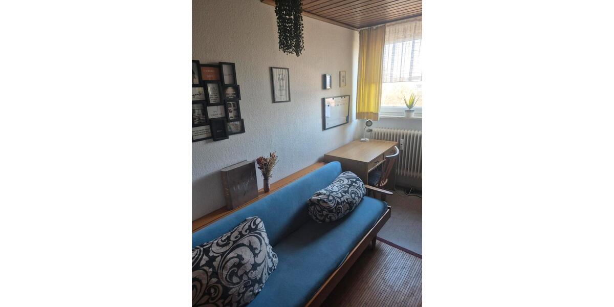 Dachgeschoßwohnung Bonn - 1 Zimmer, 14 m&sup2;, 165&euro; | Angebot:25756647