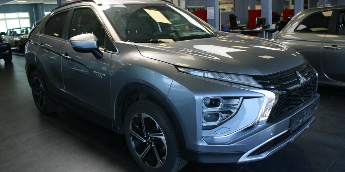 Mitsubishi Eclipse Cross Plug-in Hybrid 4WD Plus 85.459 km 18.480 &euro; Euskirchen 53881