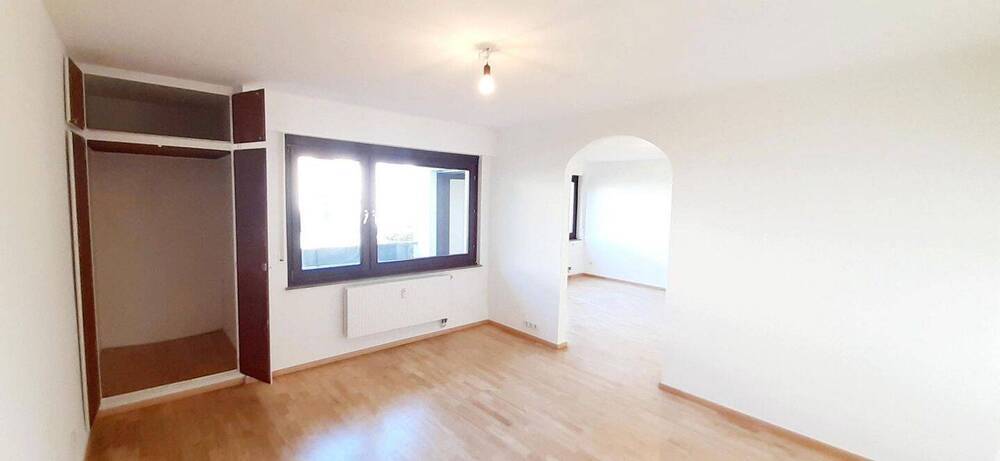Grüne Oase mit Loggia im Erdgeschoss 80 qm 4 Zimmer unvermietet provisionsfrei