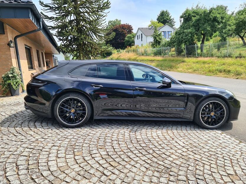 Porsche Panamera 26.000 km 89.000 € Windeck 51570