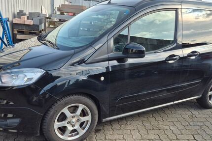 Ford Tourneo Courier 198.500 km 2.999 &euro; Bonn 53119