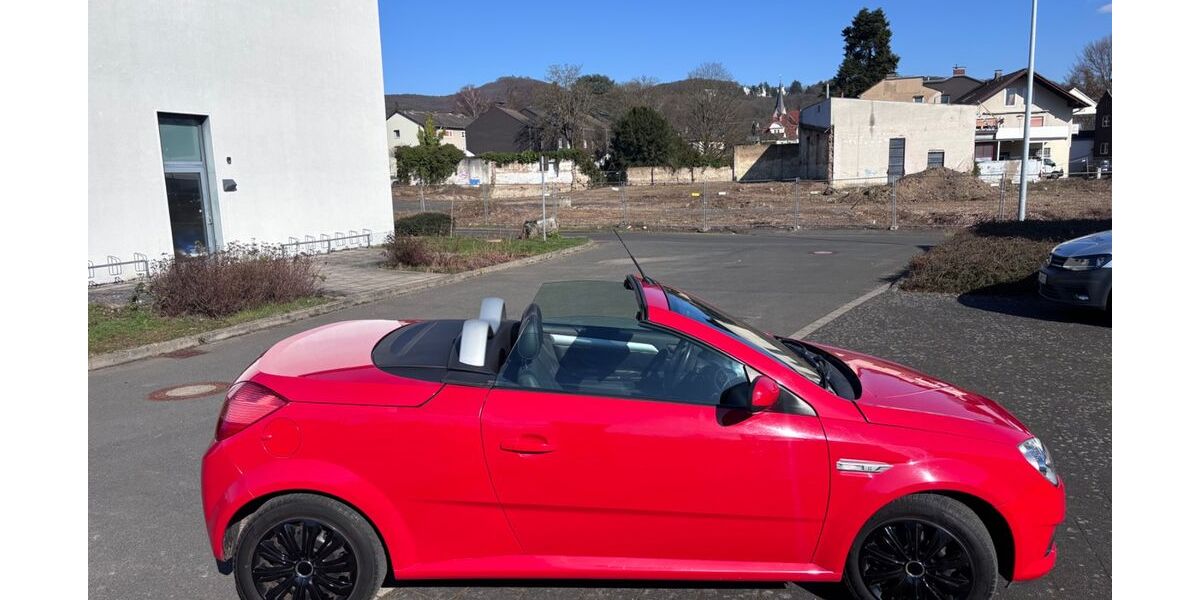 Opel Tigra 258.000 km 1.999 &euro; Bad Honnef 53604