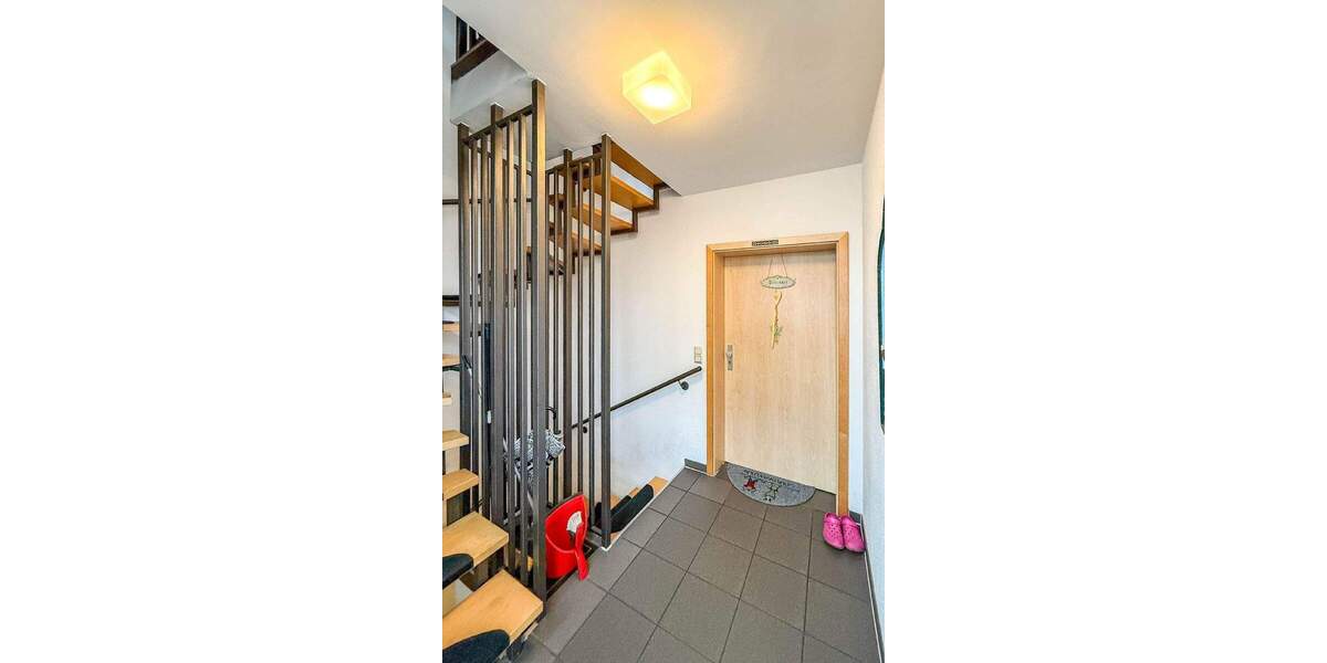 Mehrfamilienhaus, Wohnhaus Lohmar - 9 Zimmer, 242 m&sup2;, 745.000&euro; | Angebot:25706578