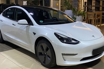 Tesla Model 3 32.603 km 28.800 &euro; Eitorf 53783