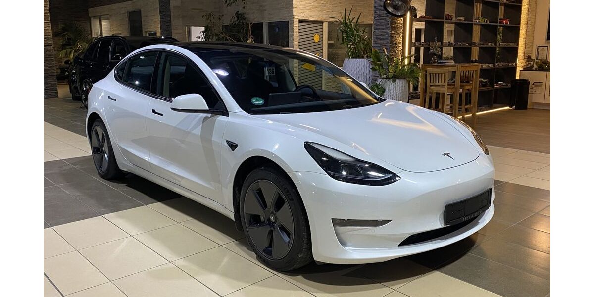 Tesla Model 3 32.603 km 28.800 &euro; Eitorf 53783
