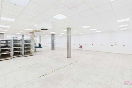 Einzelhandel in Bonn Duisdorf 3.500 € 266.84 m² zimmer