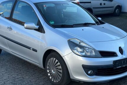 Renault Clio 179.100 km 2.450 &euro; Bornheim 53332