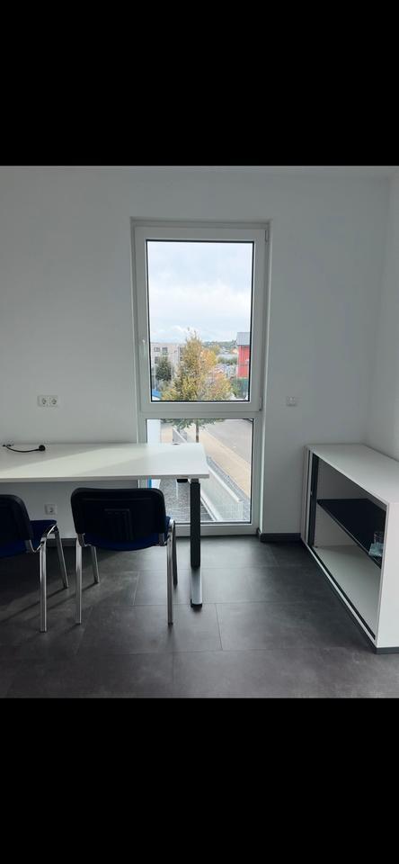 Büro zu vermieten