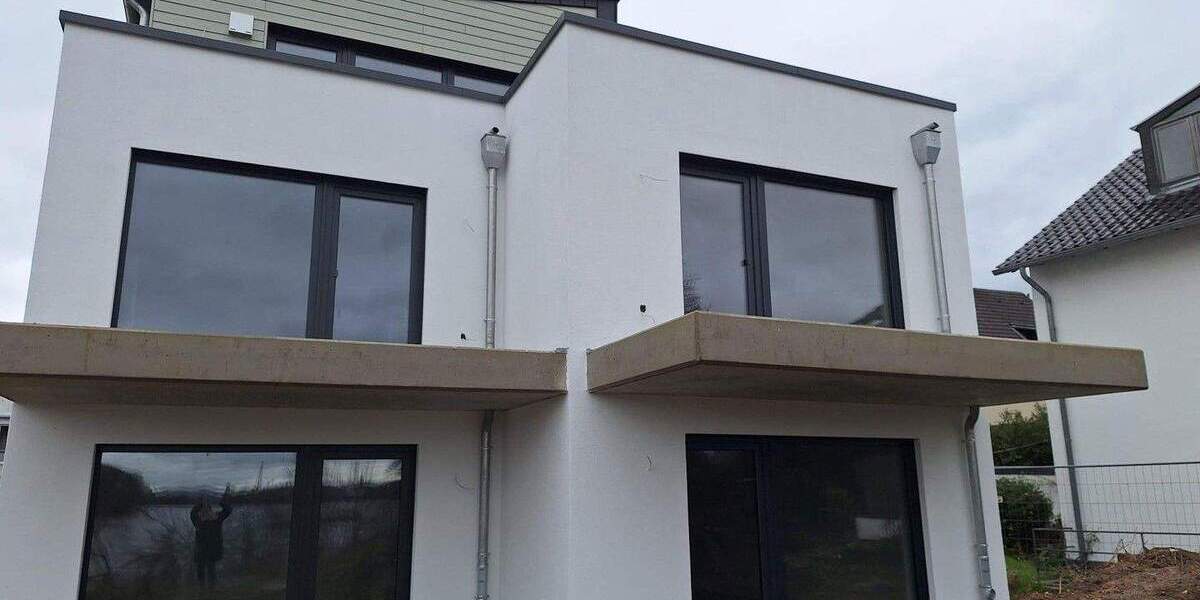 Etagenwohnung Köln Porz Ensen Ensen - 4 Zimmer, 139 m&sup2;, 2.780&euro; | Angebot:25722352