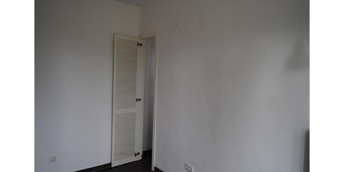 Erdgeschoßwohnung Brühl - 3 Zimmer, 80 m&sup2;, 910&euro; | Angebot:25657171