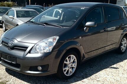 Toyota Corolla Verso 348.000 km 3.999 &euro; Bonn 53227