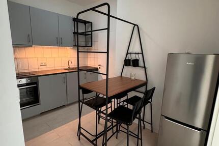 Wohnung Köln Ehrenfeld - 17 Zimmer, 28 m&sup2;, 770&euro; | Angebot:26439659