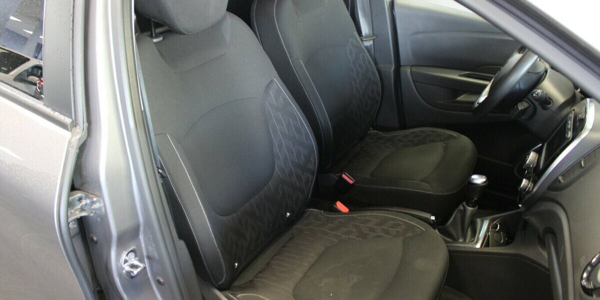 Renault Captur TCe 90 LIMITED 61.333 km 11.480 &euro; Euskirchen 53881