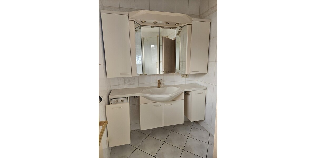 Freistehendes Einfamilienhaus in ruhiger Wohnlage mit Garten und Doppelgarage - Einfamilienhaus Königswinter Thomasberg | Angebot:25711630