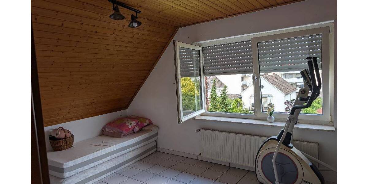 Etagenwohnung Niederkassel - 2 Zimmer, 53 m&sup2;, 500&euro; | Angebot:26910470