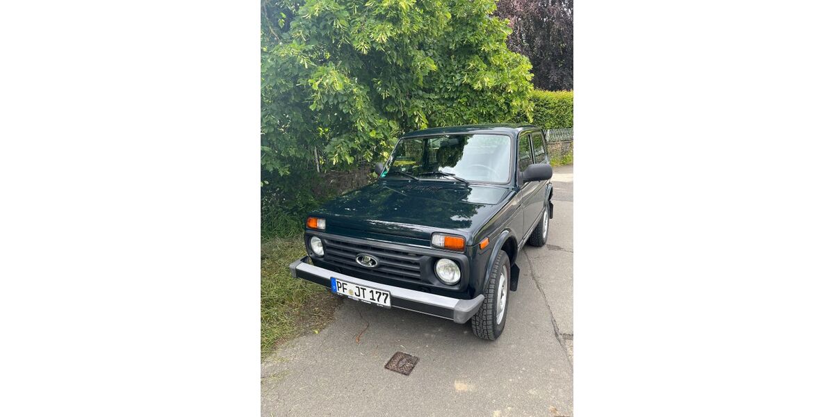 Lada Taiga 22.000 km 15.400 &euro; Bad Honnef 53604