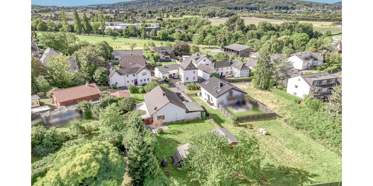 OberpleisBoseroth: Freistehendes EFH mit großem Grundstück, Doppelgarage und herrlichem Ölbergblick - Einfamilienhaus Königswinter Boseroth | Angebot:25882635