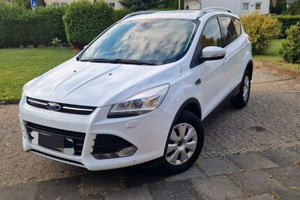 Ford Kuga 219.243 km 11.000 € Meckenheim 53340